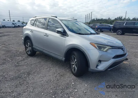 2016 Toyota Rav4 Xle z USA, uszkodzony, nr VIN 2T3WFREV0GW289999